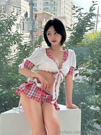 【2023_08_20】I_wanna_live_as_a_slut_like_these_times_This_seoson.m4v